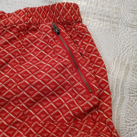 BOGO🆓 | Forever 21 Red Print MC Hammer Type Pants - Picture 3 of 11